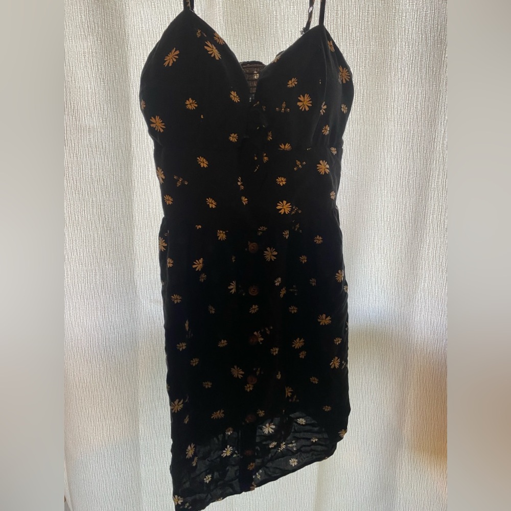 daisy dress